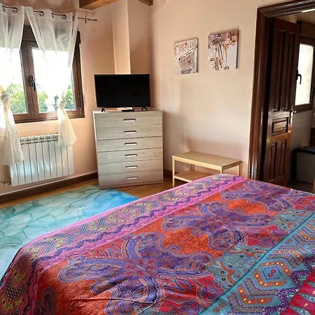 Casa Rural Ferienhaus Mestas De Con